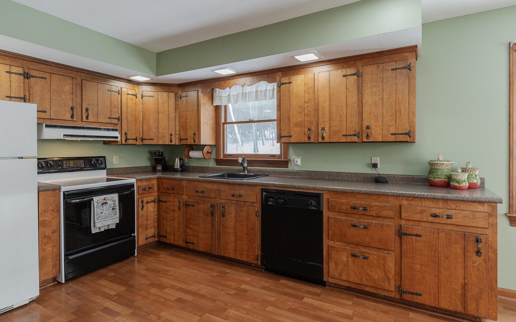 521 County Road Walpole, NH 03608 - Photo 17 of 38