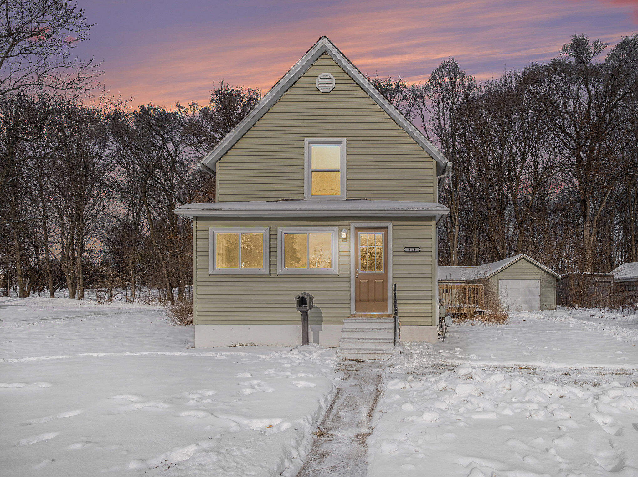 002_dscf1262_-twilight_248