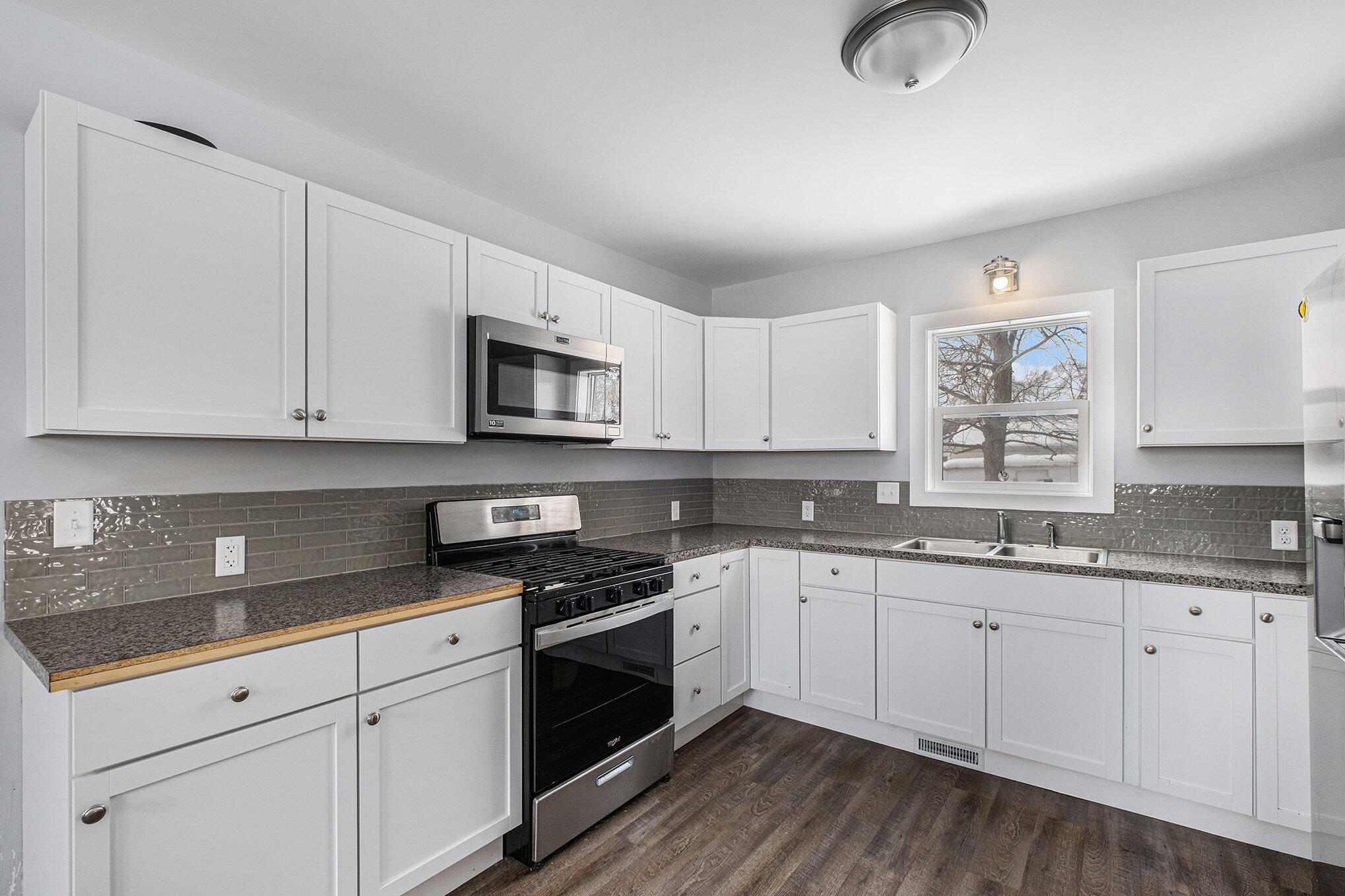 114 Vincent Street Belding, MI 48809 - Photo 14 of 31 015_dscf1209_503