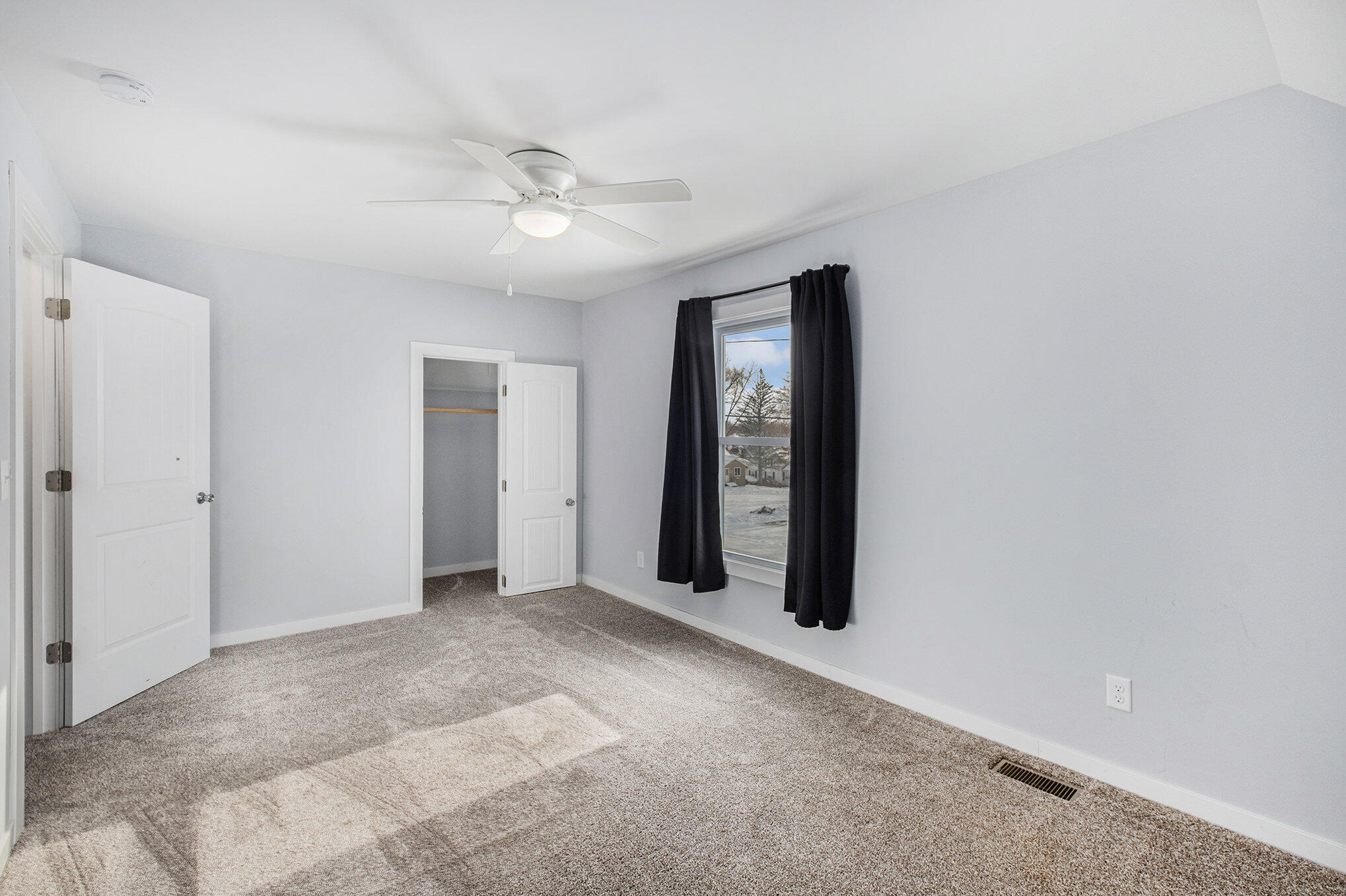 114 Vincent Street Belding, MI 48809 - Photo 25 of 31 020_dscf1235_149