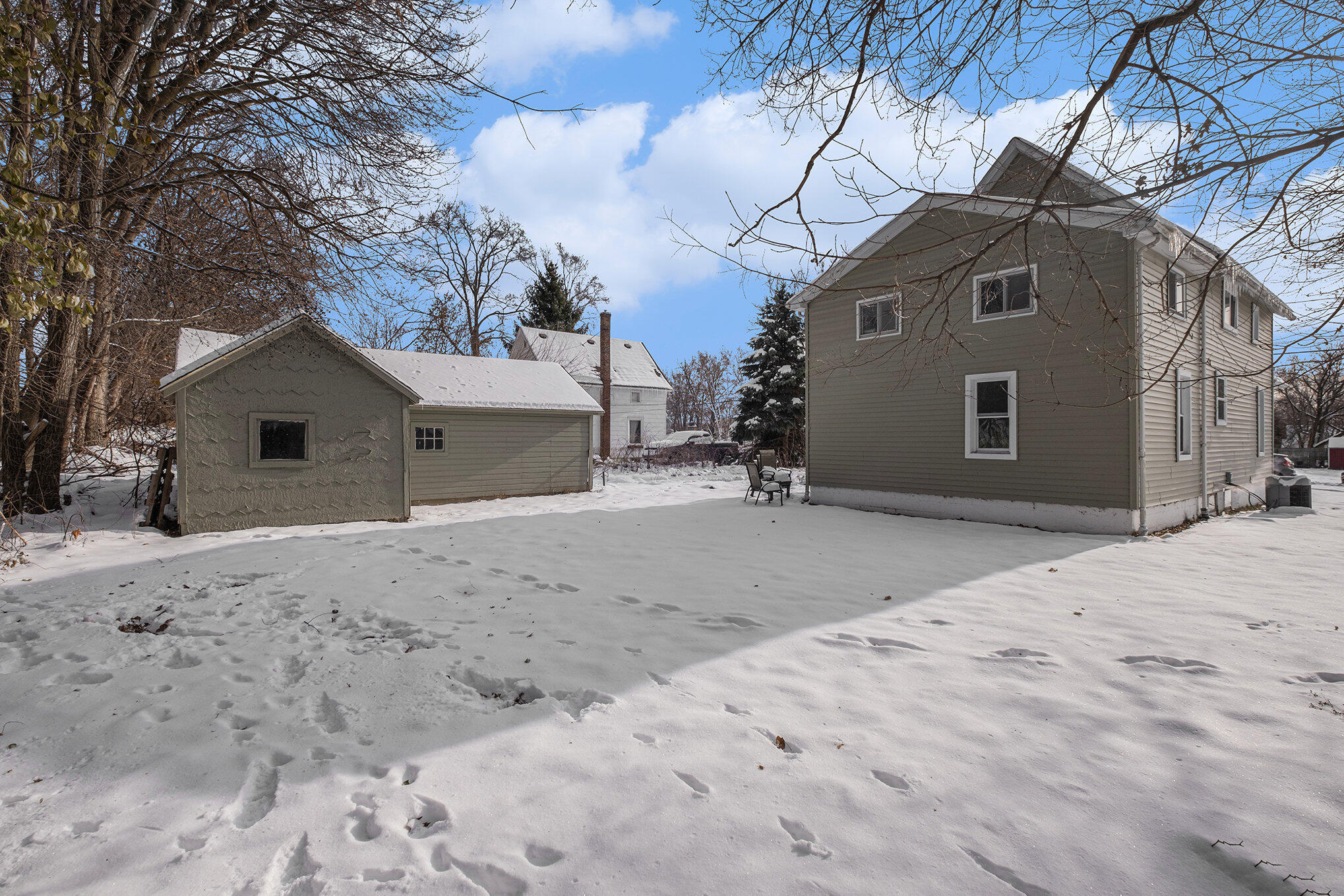 114 Vincent Street Belding, MI 48809 - Photo 4 of 31 030_dscf1260_274