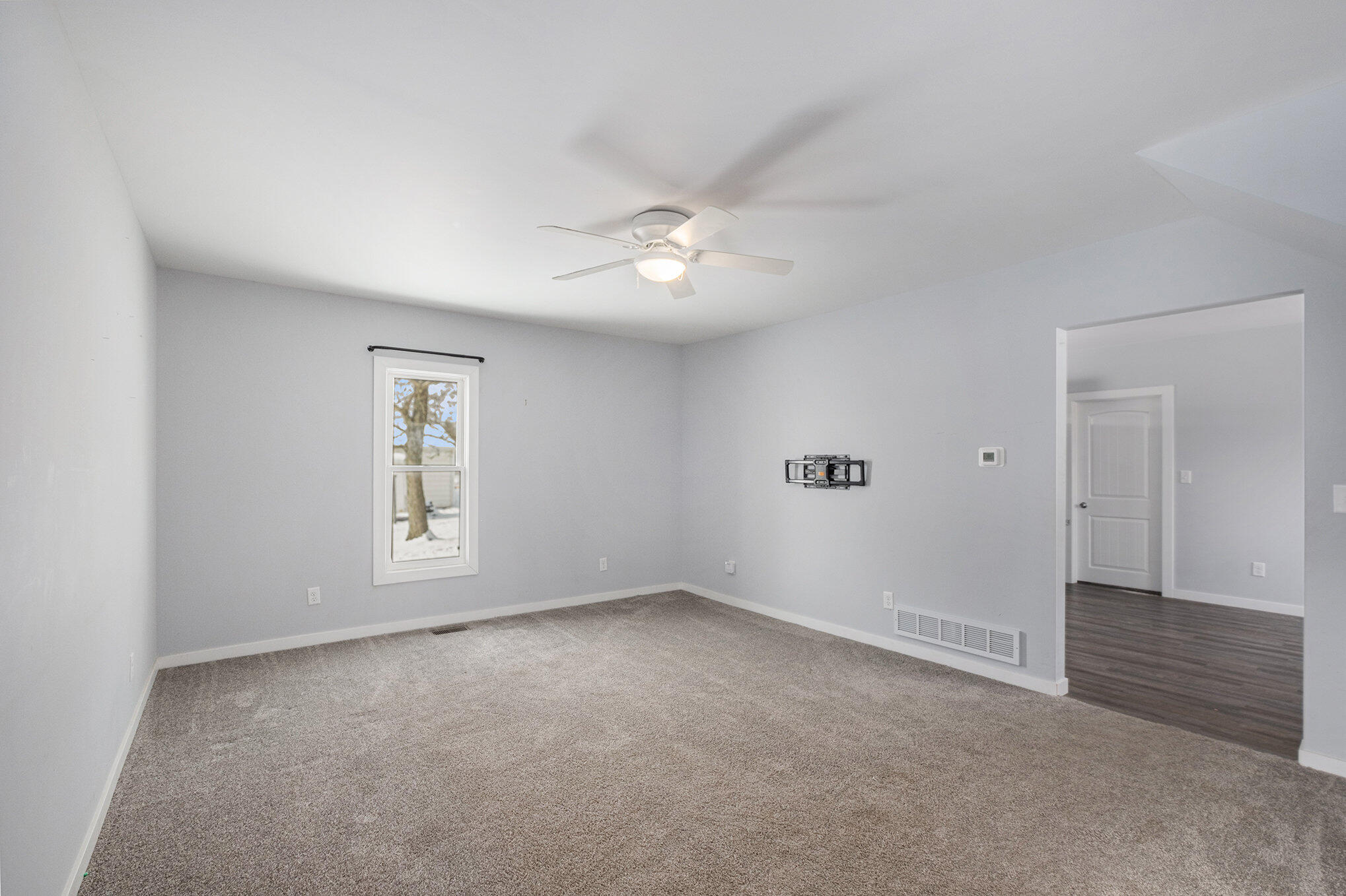 114 Vincent Street Belding, MI 48809 - Photo 8 of 31 007_dscf1254_835