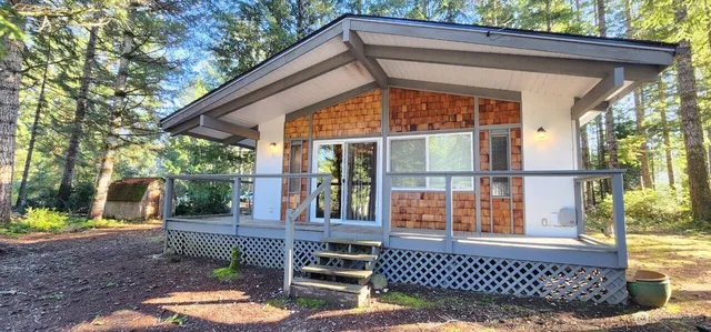 $1,775 | 50 East Somersby Place, Shelton, WA 98584