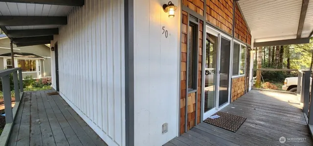 $1,775 | 50 East Somersby Place, Shelton, WA 98584