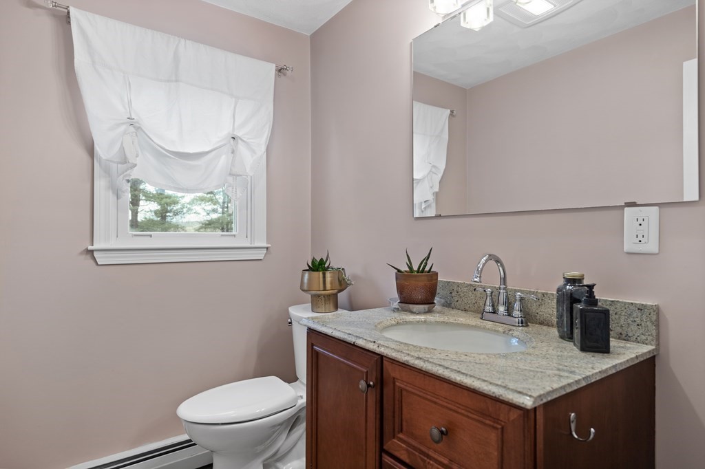 34 Mountain Road Burlington, MA 01803 - Photo 4 of 16 Gallery Image 4