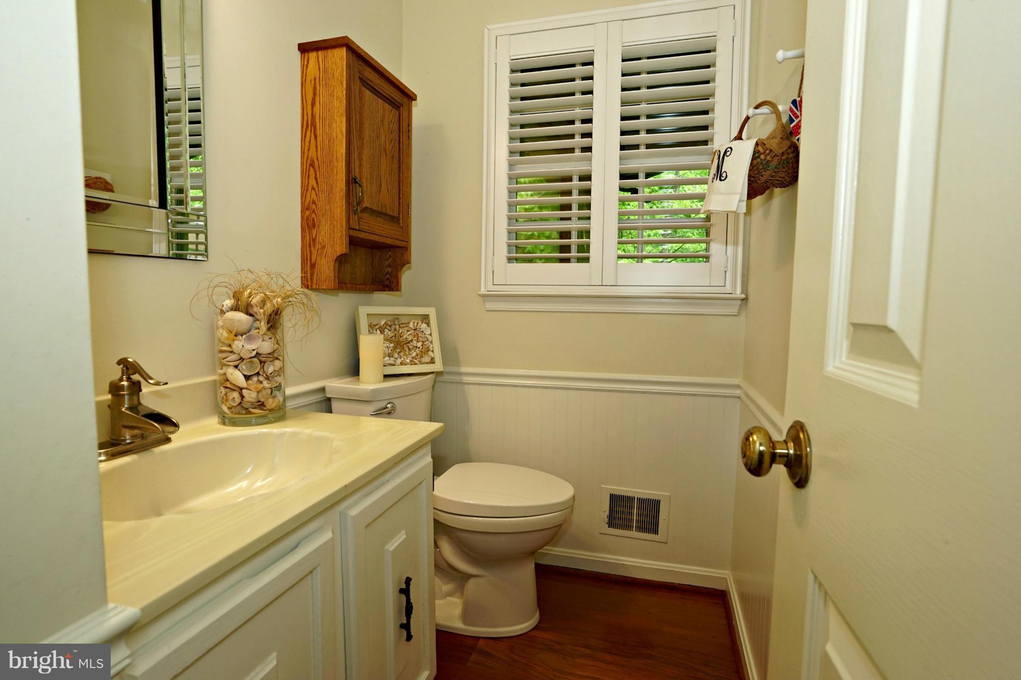 7600 Modisto Lane Springfield, VA 22153 - Photo 12 of 30 Bath