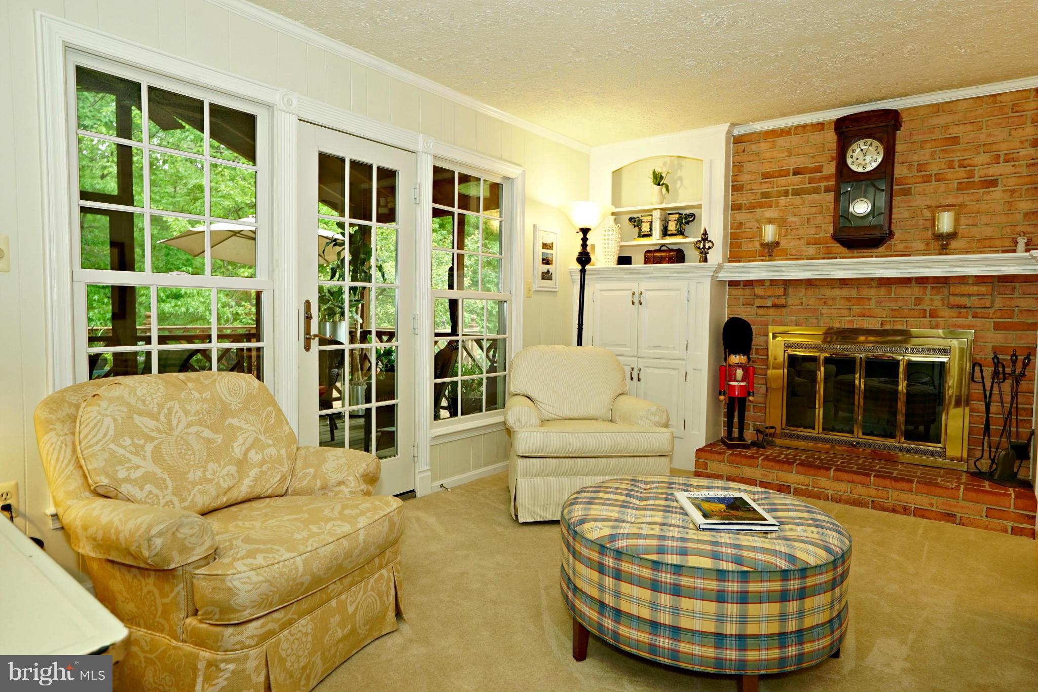 7600 Modisto Lane Springfield, VA 22153 - Photo 14 of 30 Family Room