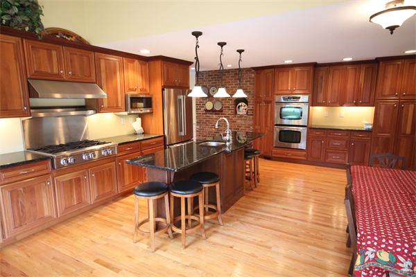 225 Blueberry Hill Road Longmeadow, MA 01106 - Photo 2 of 29 Gallery Image 2