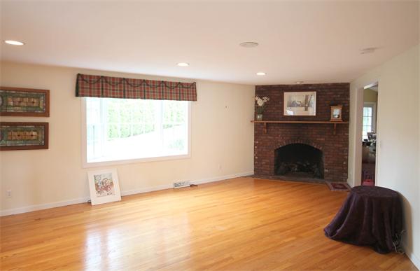 225 Blueberry Hill Road Longmeadow, MA 01106 - Photo 3 of 29 Gallery Image 3