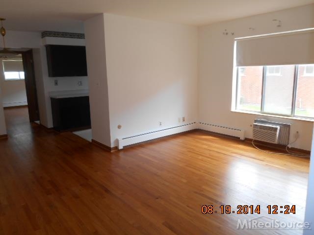 16461 East 10 Mile Road, Unit 2B Eastpointe, MI 48021 - Photo 4 of 9 31209879-3.JPG