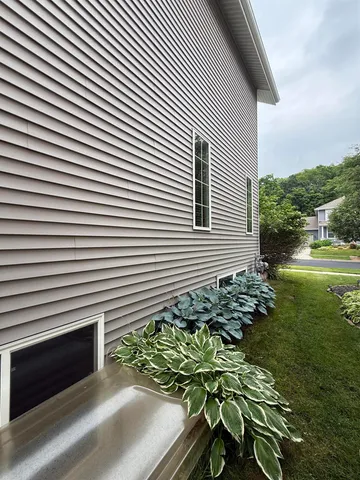 $2,795 | 8951 White Coral Way, Middleton, WI 53562