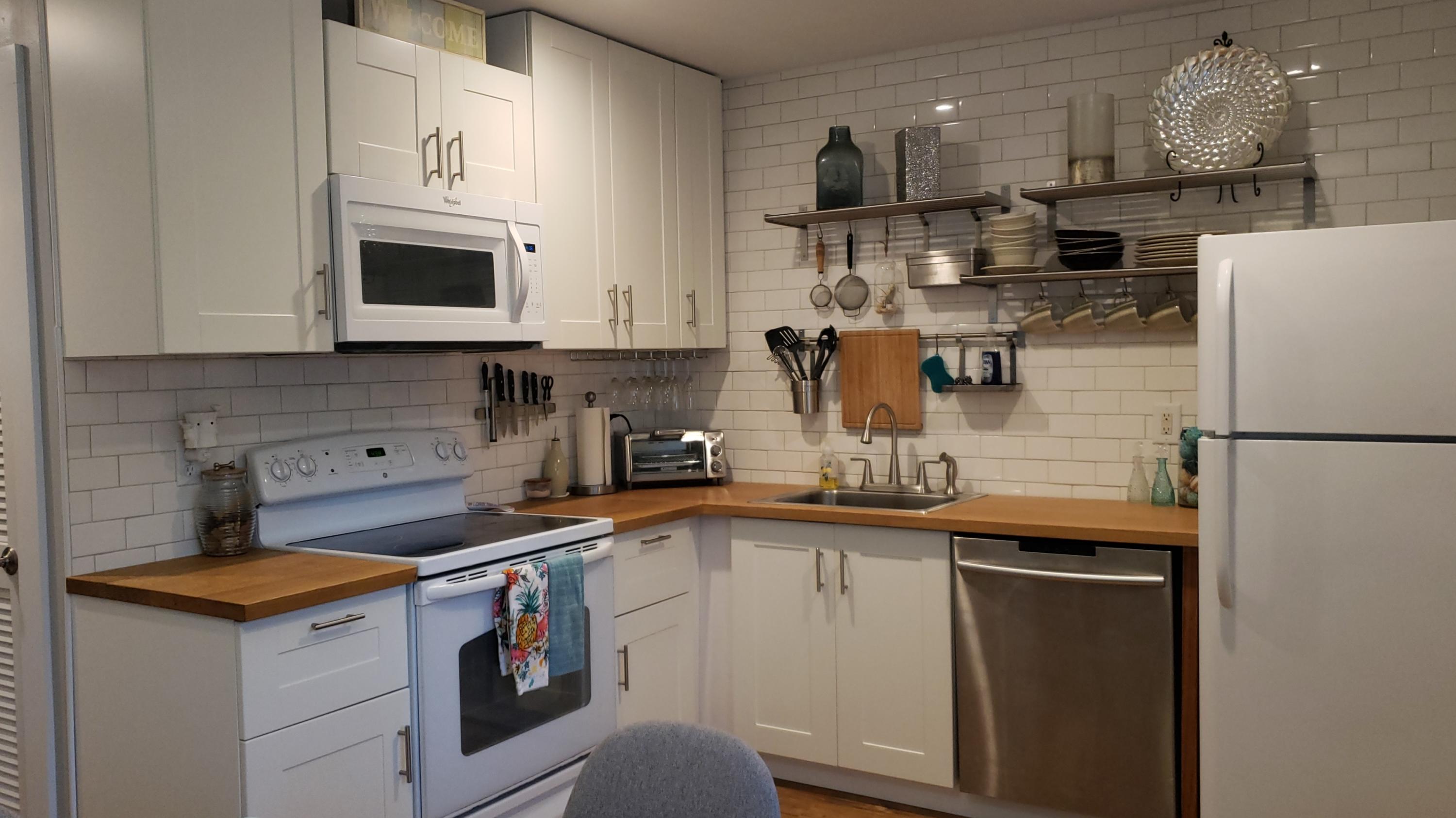 1408 Camp Road, Unit B Charleston, SC 29412 - Photo 9 of 29 kitchen