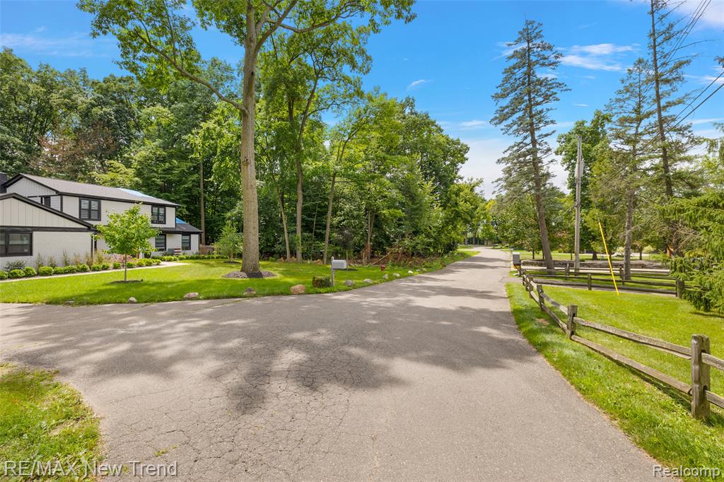 4796 Dow Ridge Road West Bloomfield, MI 48324 - Photo 20 of 27 Gallery Image 20