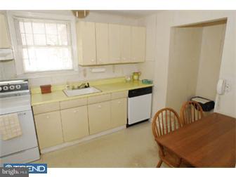629 Fairview Road Swarthmore, PA 19081 - Photo 4 of 9