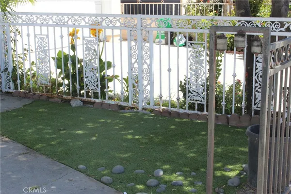 $3,950 | 14808 Kingsdale Avenue, Lawndale, CA 90260