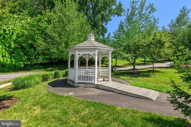 $260,000 | 123 Glyndon Trace Drive, Reisterstown, MD 21136