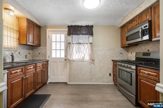 $610,000 | 32-06 Rosalie Street, Fair Lawn, NJ 07410