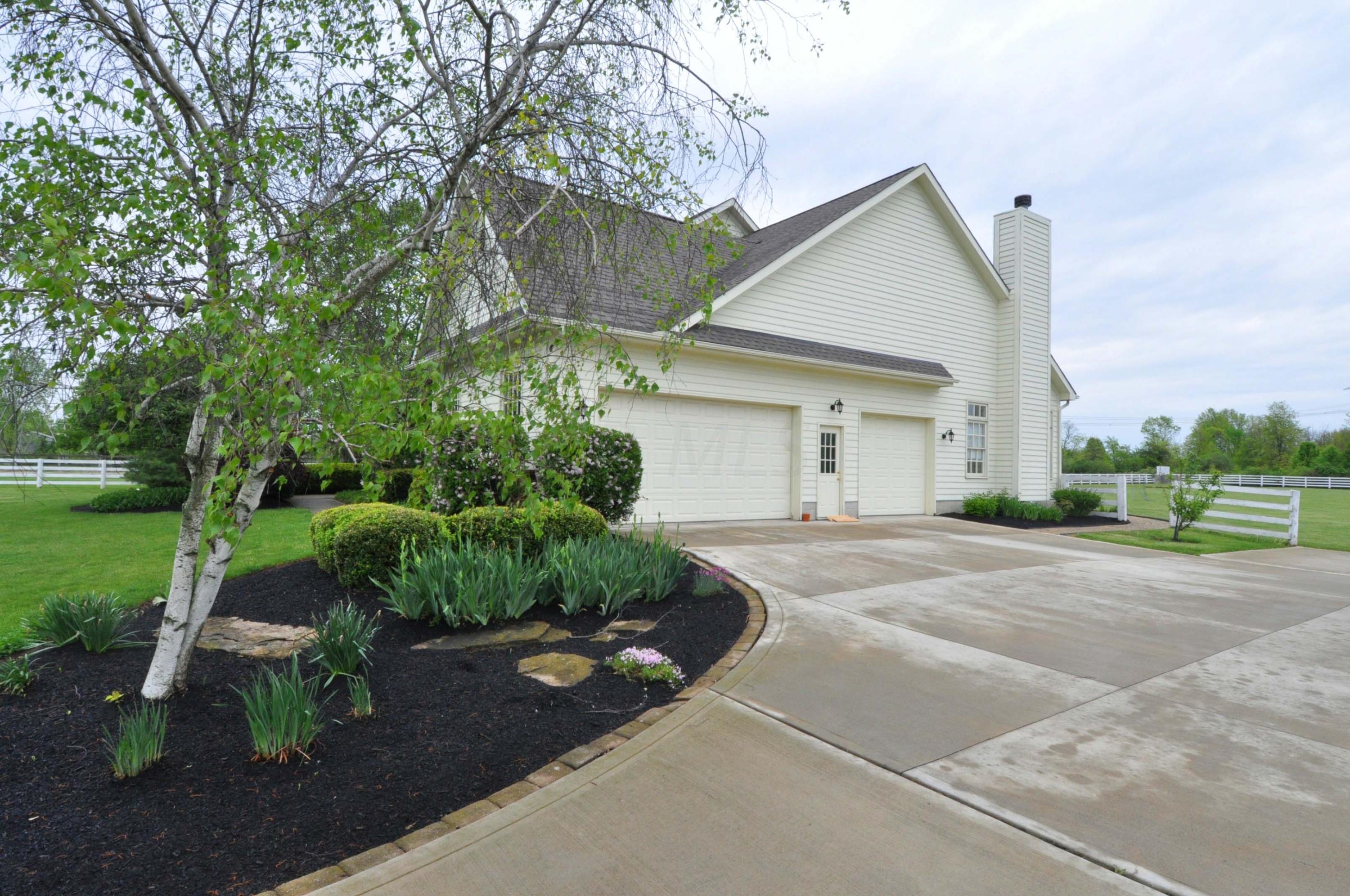 5921 South Section Line Road Delaware, OH 43015 - Photo 8 of 60 Gallery Image 8