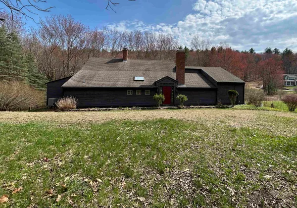 $3,800 | 266 North Haverhill Road, Kensington, NH 03833