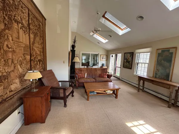 $3,800 | 266 North Haverhill Road, Kensington, NH 03833