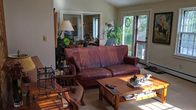 $3,800 | 266 North Haverhill Road, Kensington, NH 03833