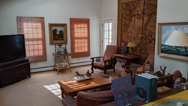 $3,800 | 266 North Haverhill Road, Kensington, NH 03833