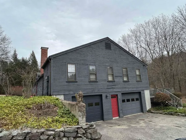 $3,800 | 266 North Haverhill Road, Kensington, NH 03833