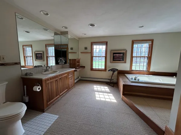 $3,800 | 266 North Haverhill Road, Kensington, NH 03833