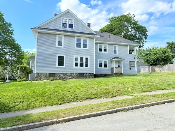 $3,000 | 58 Longfellow Road, Unit 2, Worcester, MA 01602