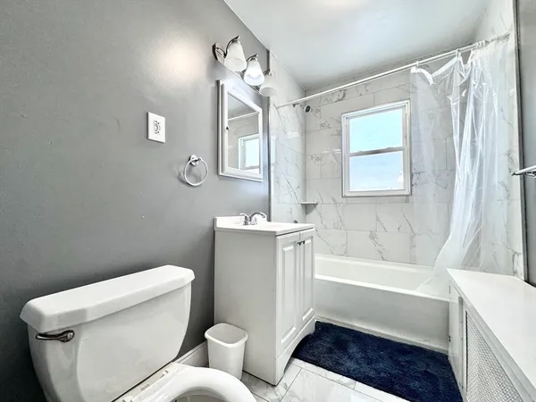$3,000 | 58 Longfellow Road, Unit 2, Worcester, MA 01602