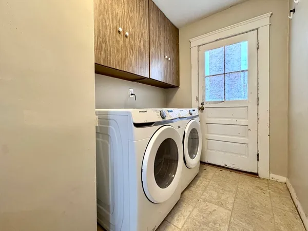 $3,000 | 58 Longfellow Road, Unit 2, Worcester, MA 01602