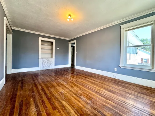 $3,000 | 58 Longfellow Road, Unit 2, Worcester, MA 01602