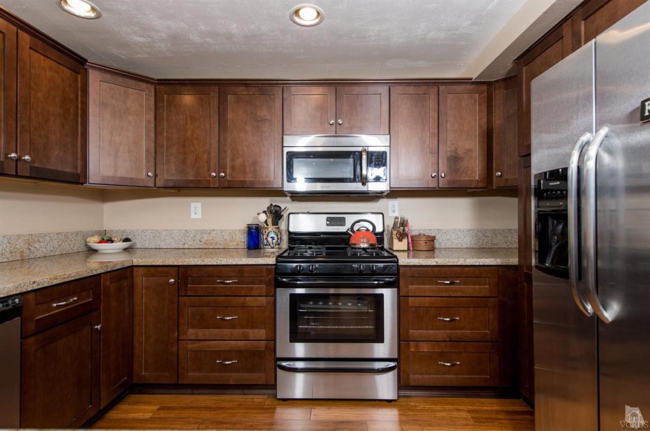 1001 Thistlegate Road Oak Park, CA 91377 - Photo 10 of 28 Additional Photo