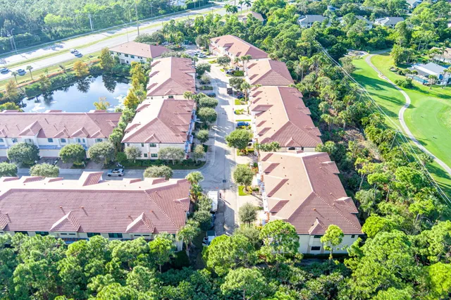 $429,999 | 6675 Southeast Woodmill Pond Lane, Stuart, FL 34997