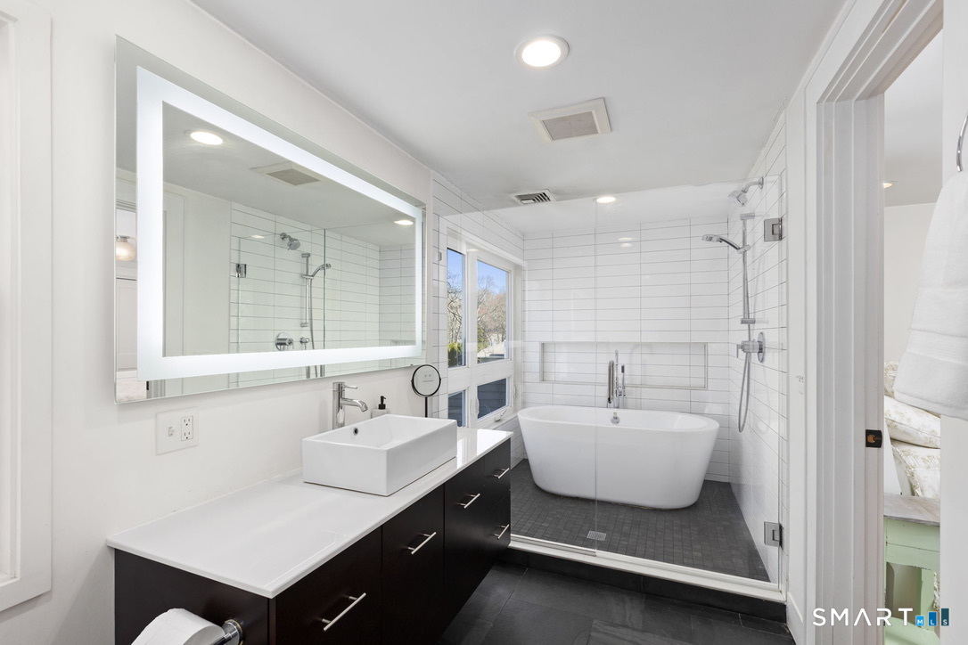 46 Devils Garden Road Norwalk, CT 06854 - Photo 11 of 20