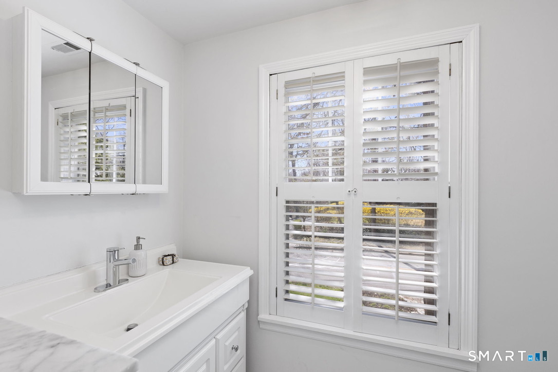 46 Devils Garden Road Norwalk, CT 06854 - Photo 13 of 20