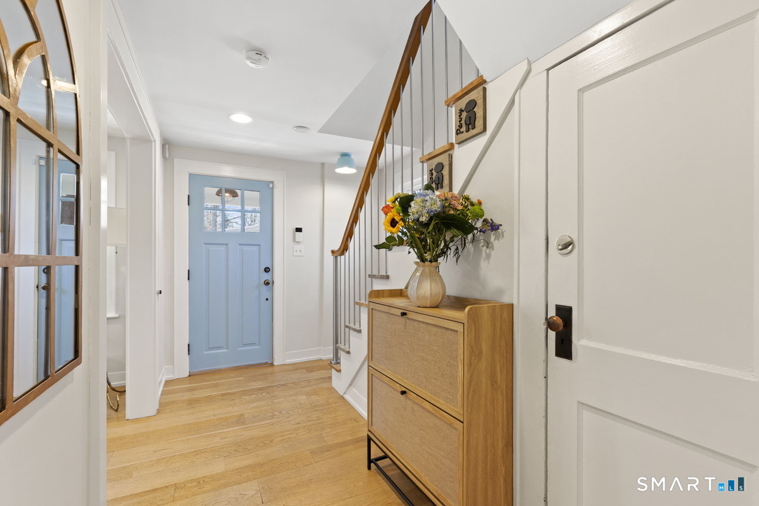 46 Devils Garden Road Norwalk, CT 06854 - Photo 3 of 20