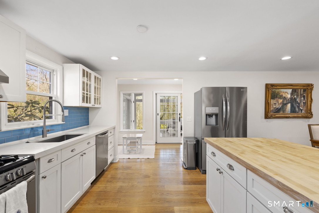 46 Devils Garden Road Norwalk, CT 06854 - Photo 9 of 20