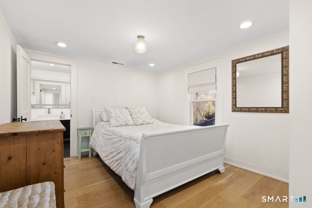 46 Devils Garden Road Norwalk, CT 06854 - Photo 10 of 20