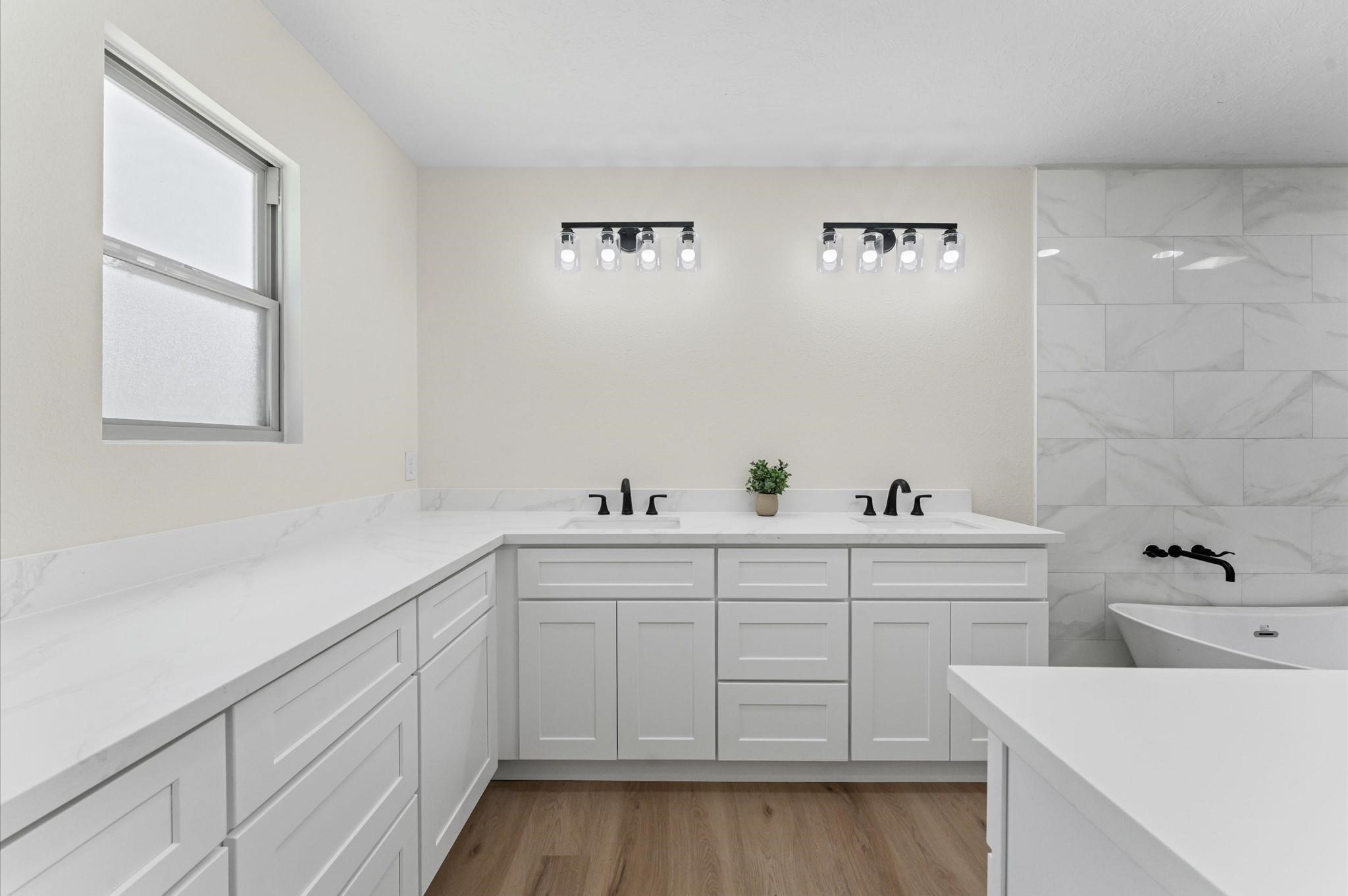 2914 Riata Lane Houston, TX 77043 - Photo 37 of 44