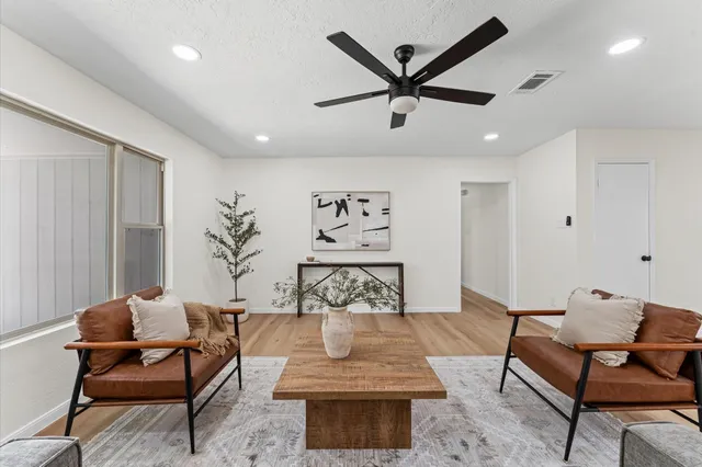 $3,800 | 2914 Riata Lane, Houston, TX 77080