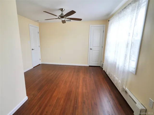 $5,200 | 5 Ashwood Road, Port Washington, NY 11050