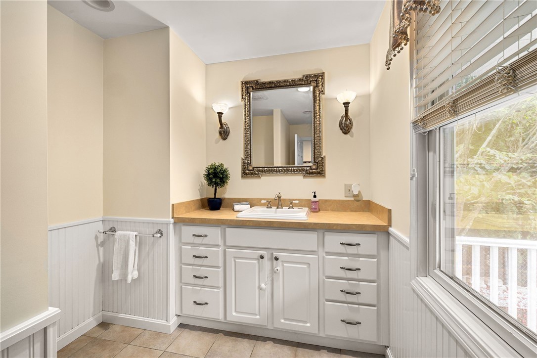 311 Reservoir Road Burrillville, RI 02859 - Photo 13 of 45