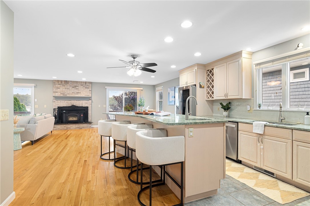 311 Reservoir Road Burrillville, RI 02859 - Photo 5 of 45