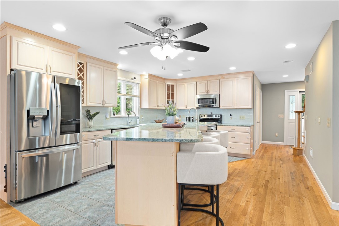 311 Reservoir Road Burrillville, RI 02859 - Photo 6 of 45