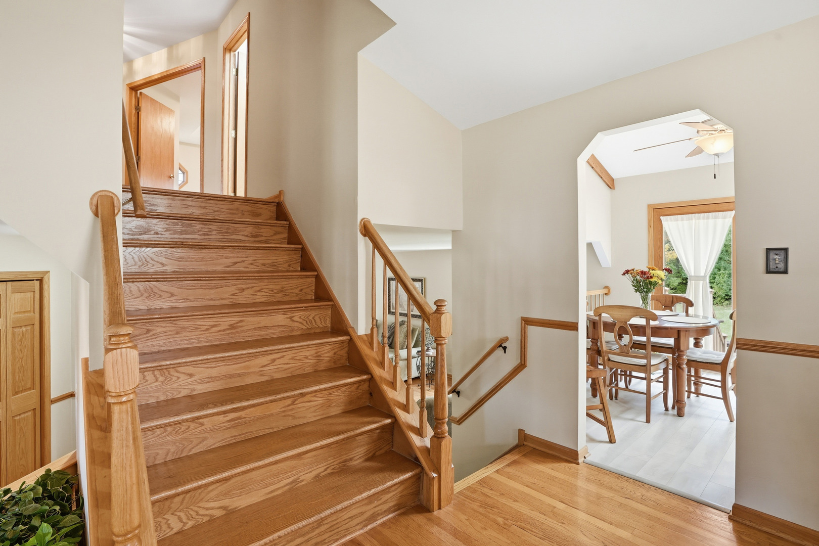10 Zurich Court Crete, IL 60417 - Photo 23 of 37 a view of entryway and dining room