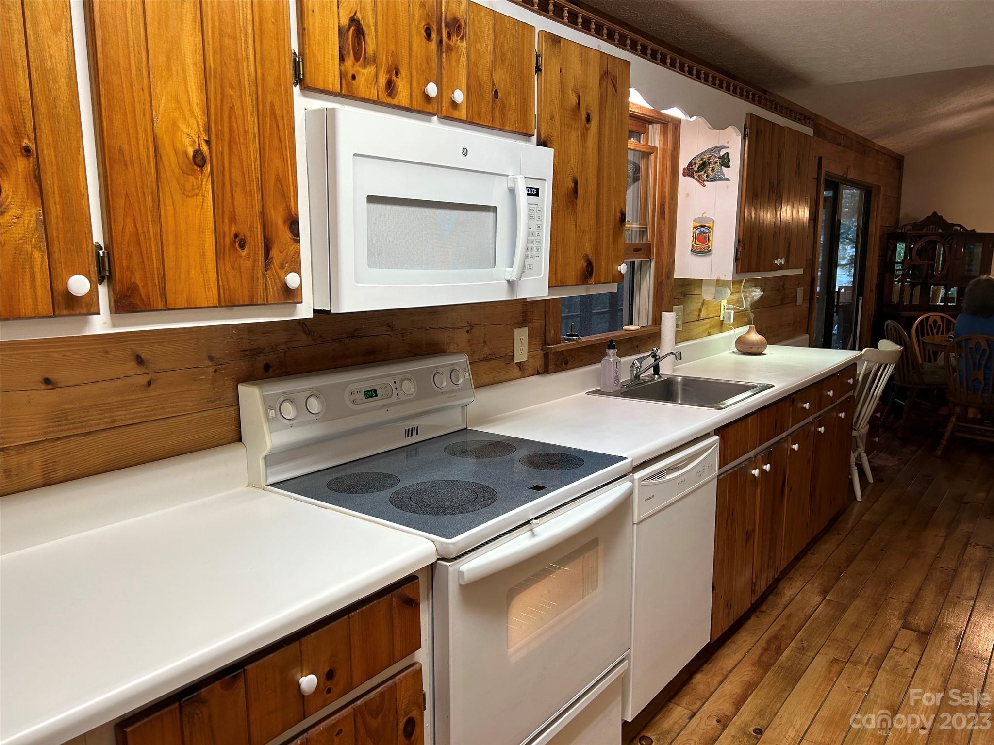 106 Hemlock Edge, Unit 1 Boone, NC 28607 - Photo 4 of 14 Gallery Image 4