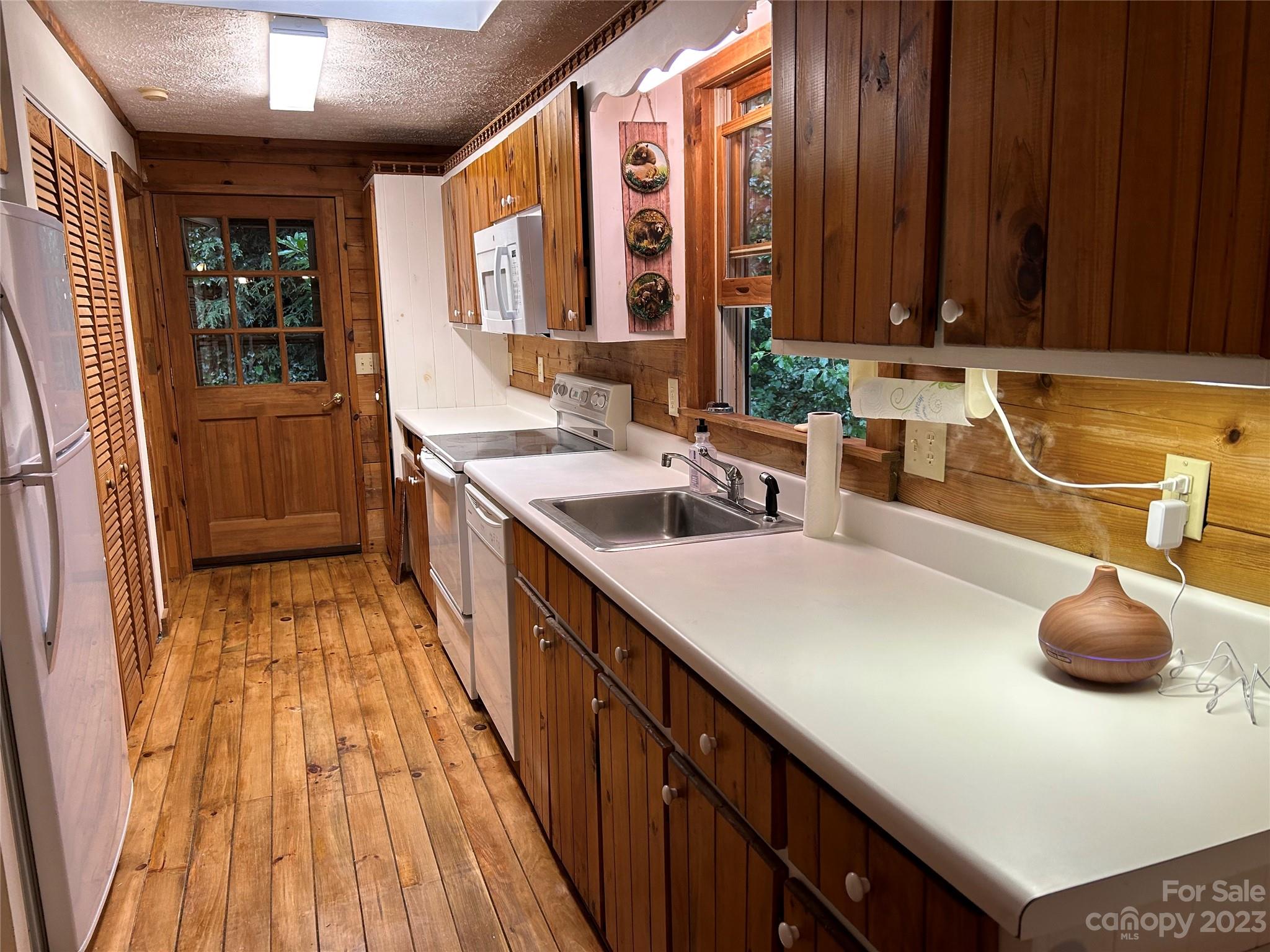 106 Hemlock Edge, Unit 1 Boone, NC 28607 - Photo 5 of 14 Gallery Image 5