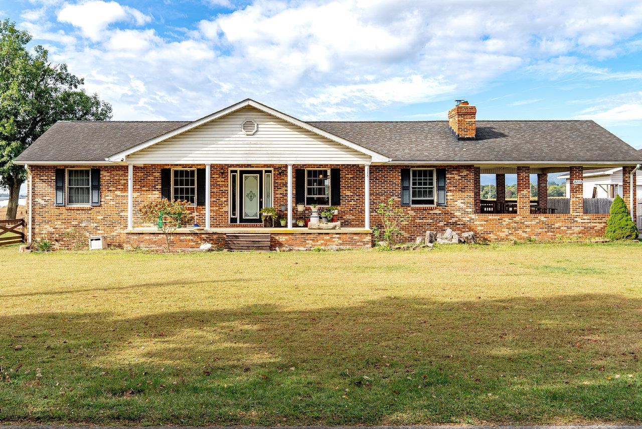 8213 Robinson Road Dayton, VA 22821 - Photo 49 of 75 a front view of a house with a ocean view