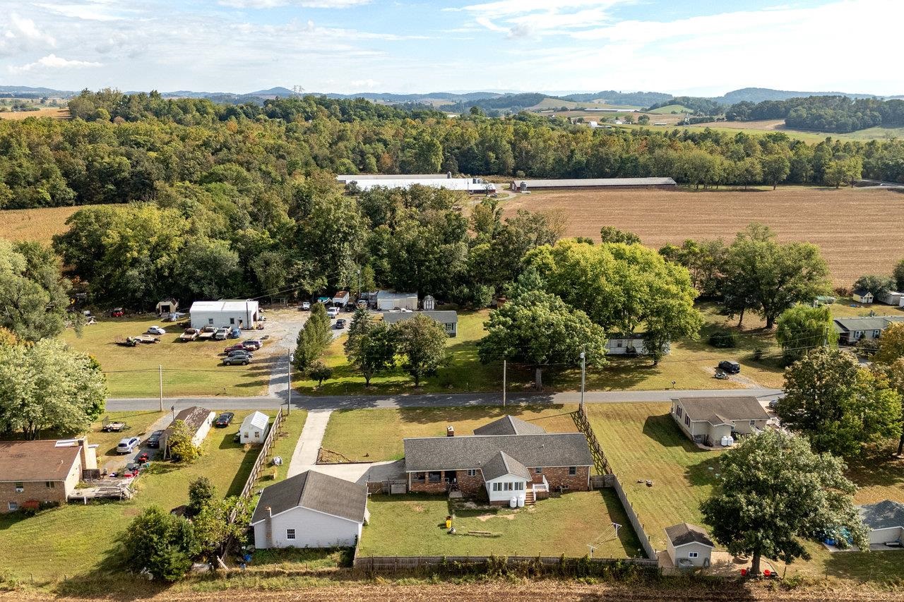 8213 Robinson Road Dayton, VA 22821 - Photo 54 of 75 a view of a swimming pool with a lake view